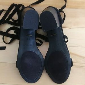 BAMBOO Shoes - Bamboo black velvet gladiator ribbon size 7.5 BAMBOO Shoes - Bamboo black velvet gladiator ribbon size 7.5